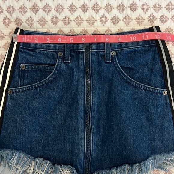 Carmar Beatrice Zip Front Denim Jean Skirt Reflective Stripes Raw Hem Size 25 - Picture 6 of 15
